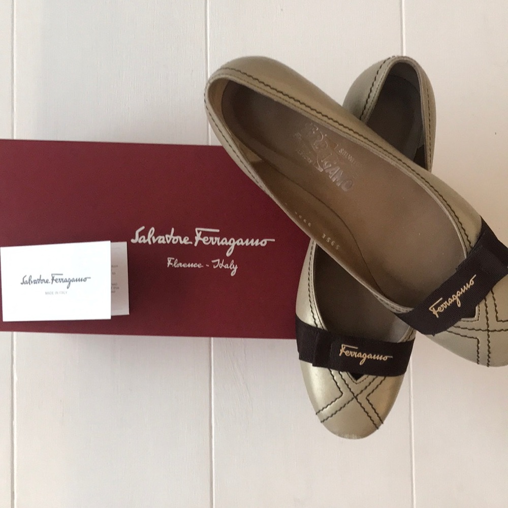 Salvatore Ferragamo gold flats size 8.5